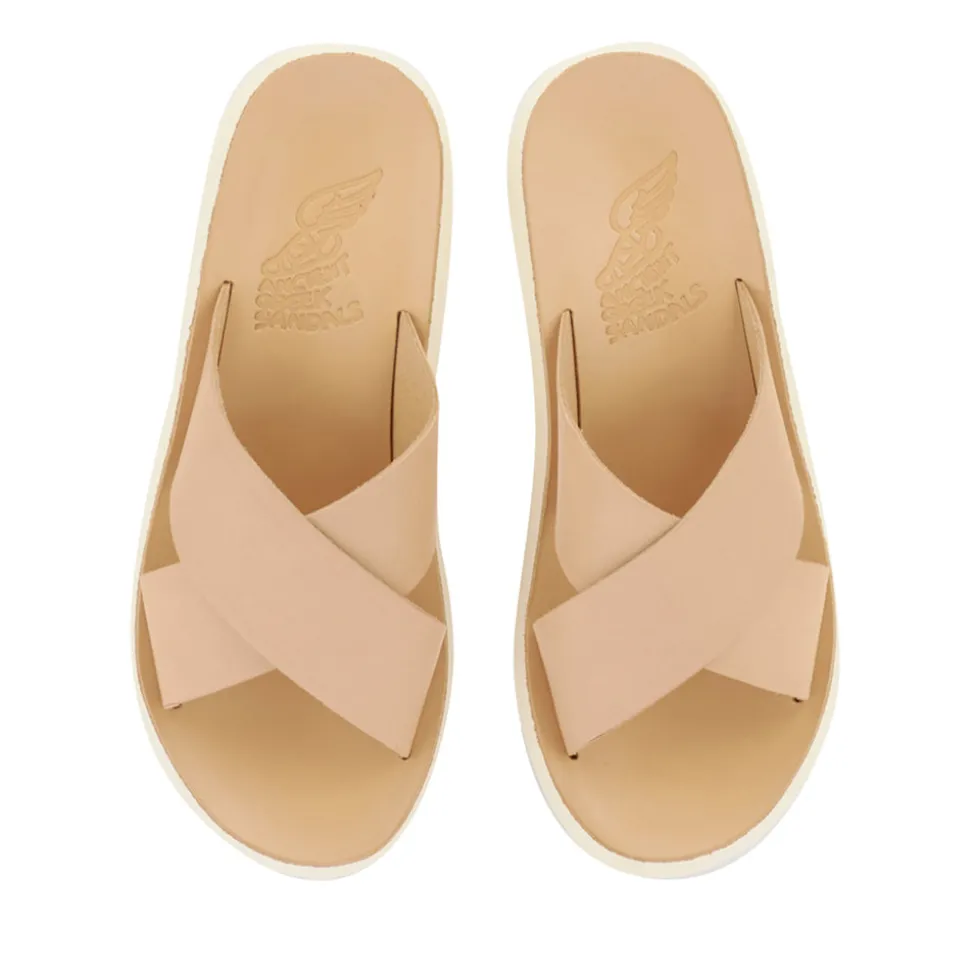 Thais comfort natural