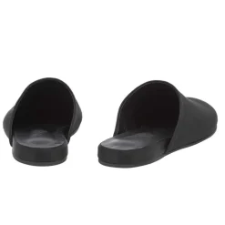 The slipper all black