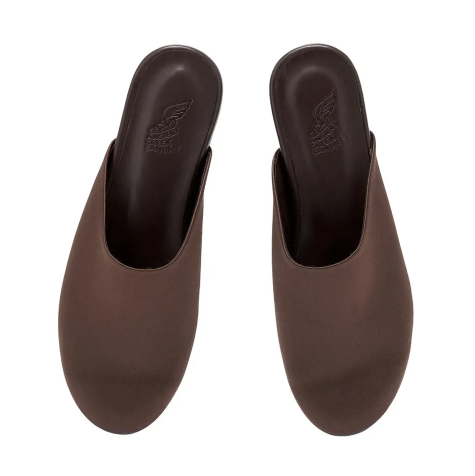 The slipper brown