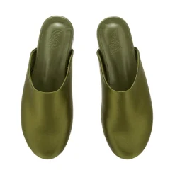 The slipper khaki